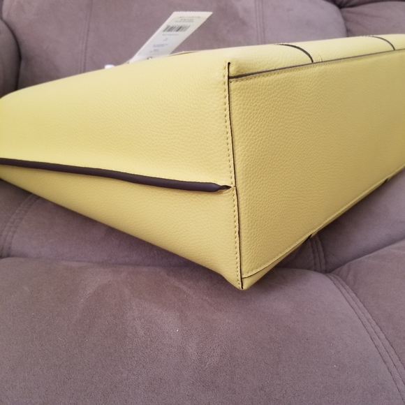 TORY BURCH PERRY TRIPLE COMPARTMENT TOTE - Picture 3 of 10